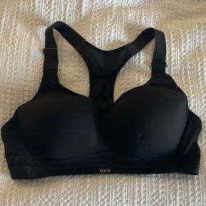 Victoria secret Sports bra. 36C. Great condition